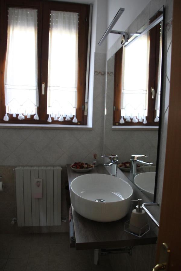 Casa Elena Apartment อัสซิซี ภายนอก รูปภาพ