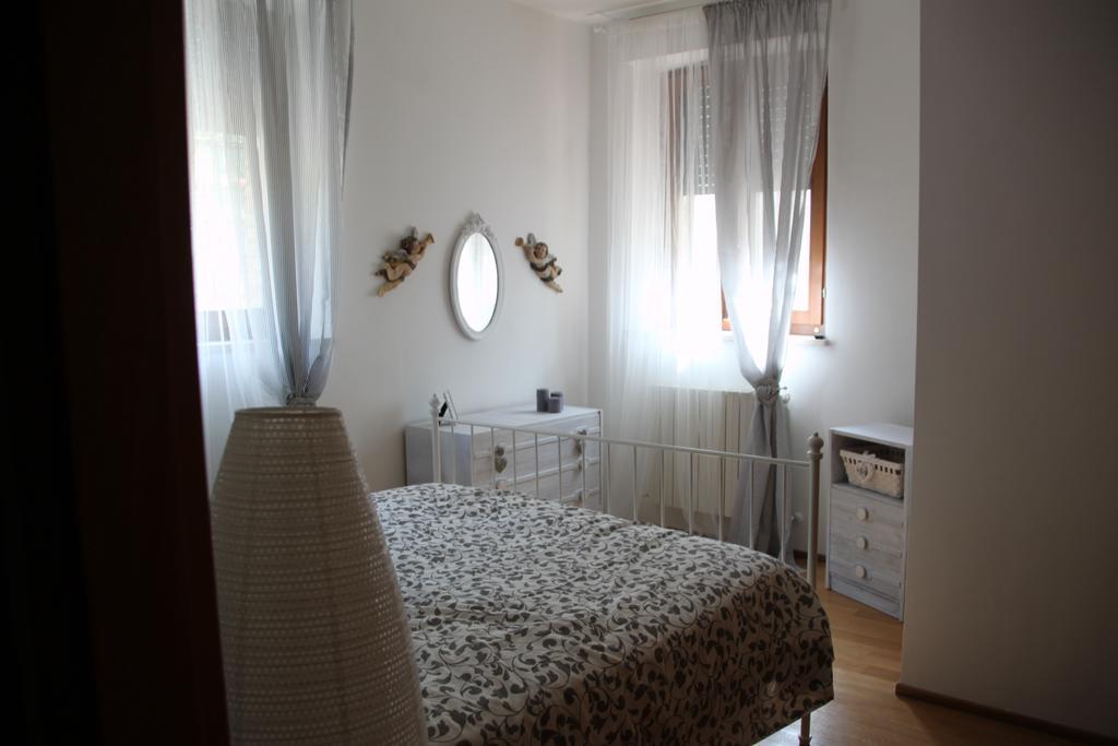 Casa Elena Apartment อัสซิซี ภายนอก รูปภาพ